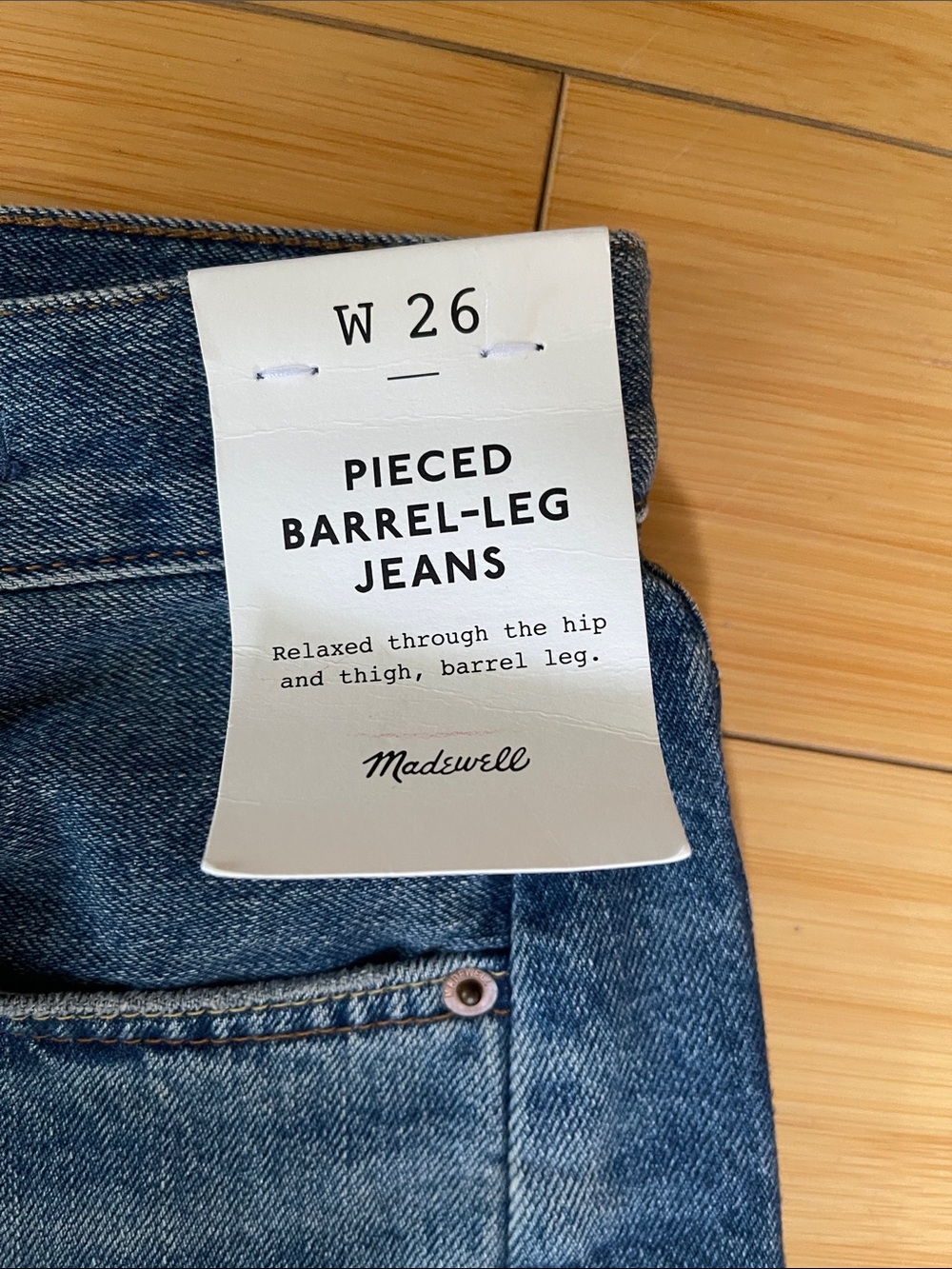 Madewell Women NWT Pieced Barrel Leg Denim Jeans in Medium Blue Wash Button 26 - Picture 6 of 15